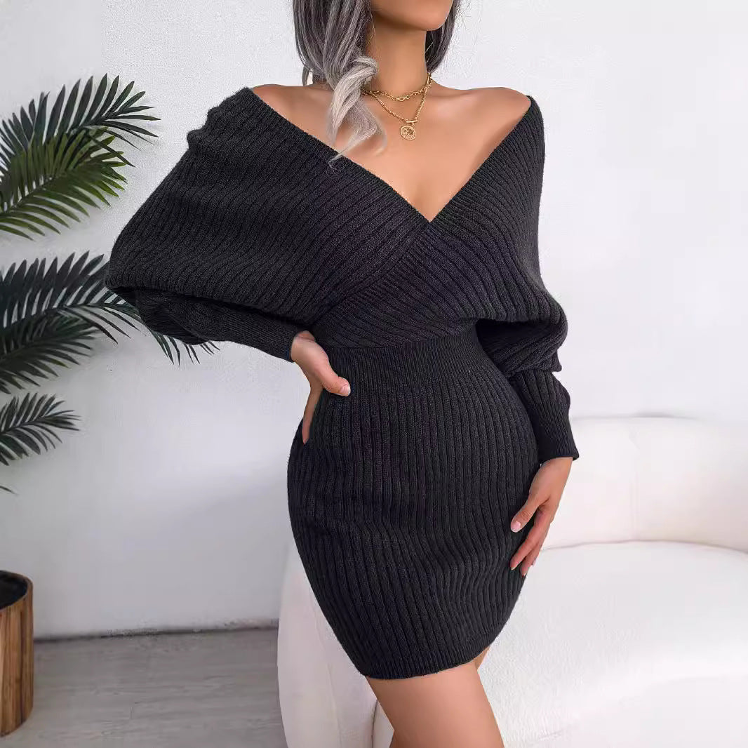 V-neck bat bag buttocks sweater dress